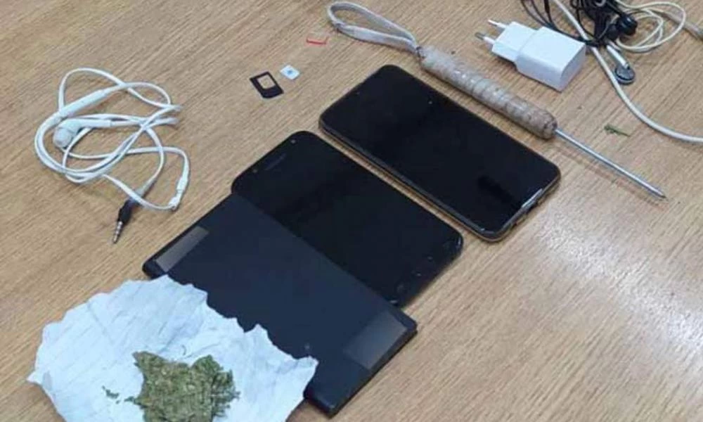 Φυλακές Κορυδαλλού: Κινητά και αυτοσχέδιο μαχαίρι σε κελί